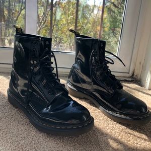 Dr Martens 1460w black gloss